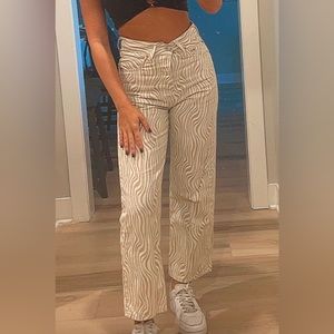 Levi Jeans- size 28! Perfect condition